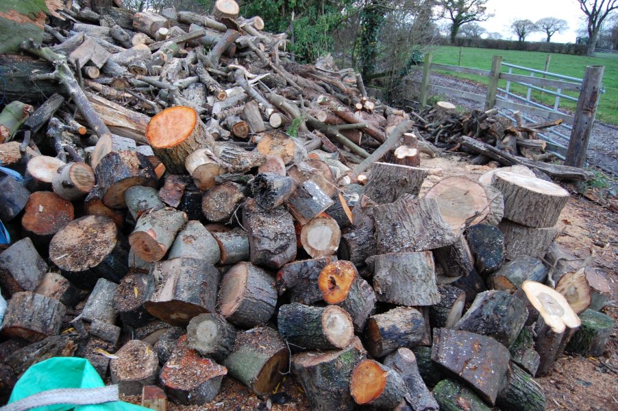 log stack house construction